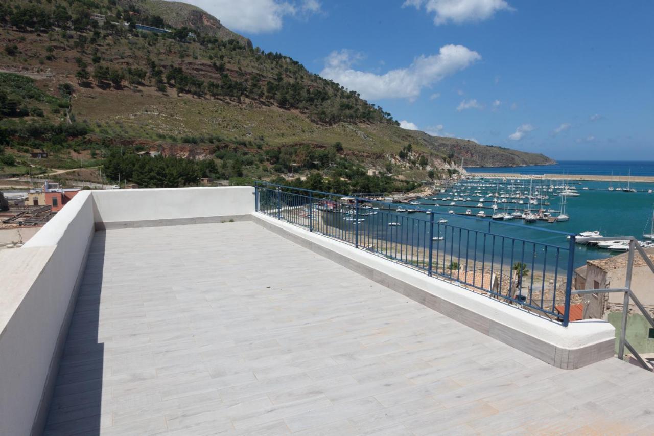 Апартаменты La Terrazza Sul Porto Кастелламмаре-дель-Голфо Экстерьер фото
